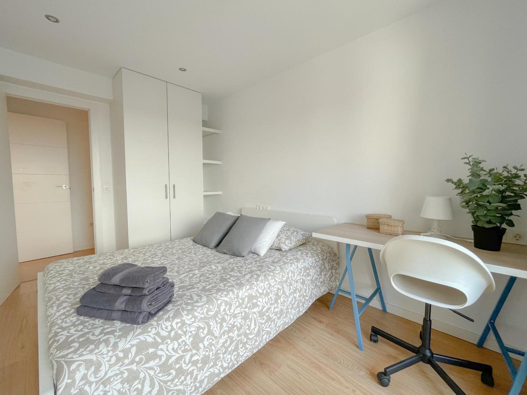 Moderno Apartamento Plz De La Merced Малага Екстер'єр фото