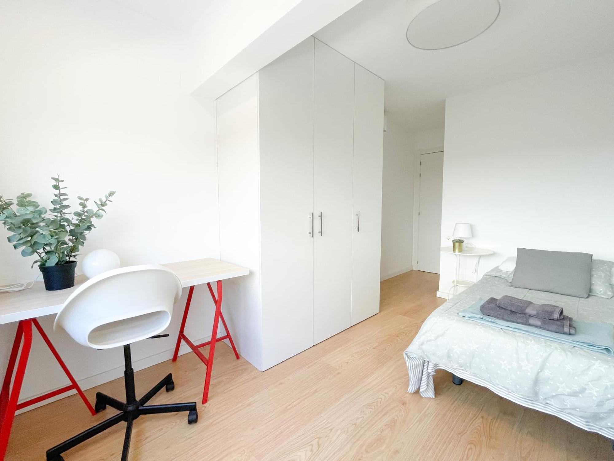 Moderno Apartamento Plz De La Merced Малага Екстер'єр фото