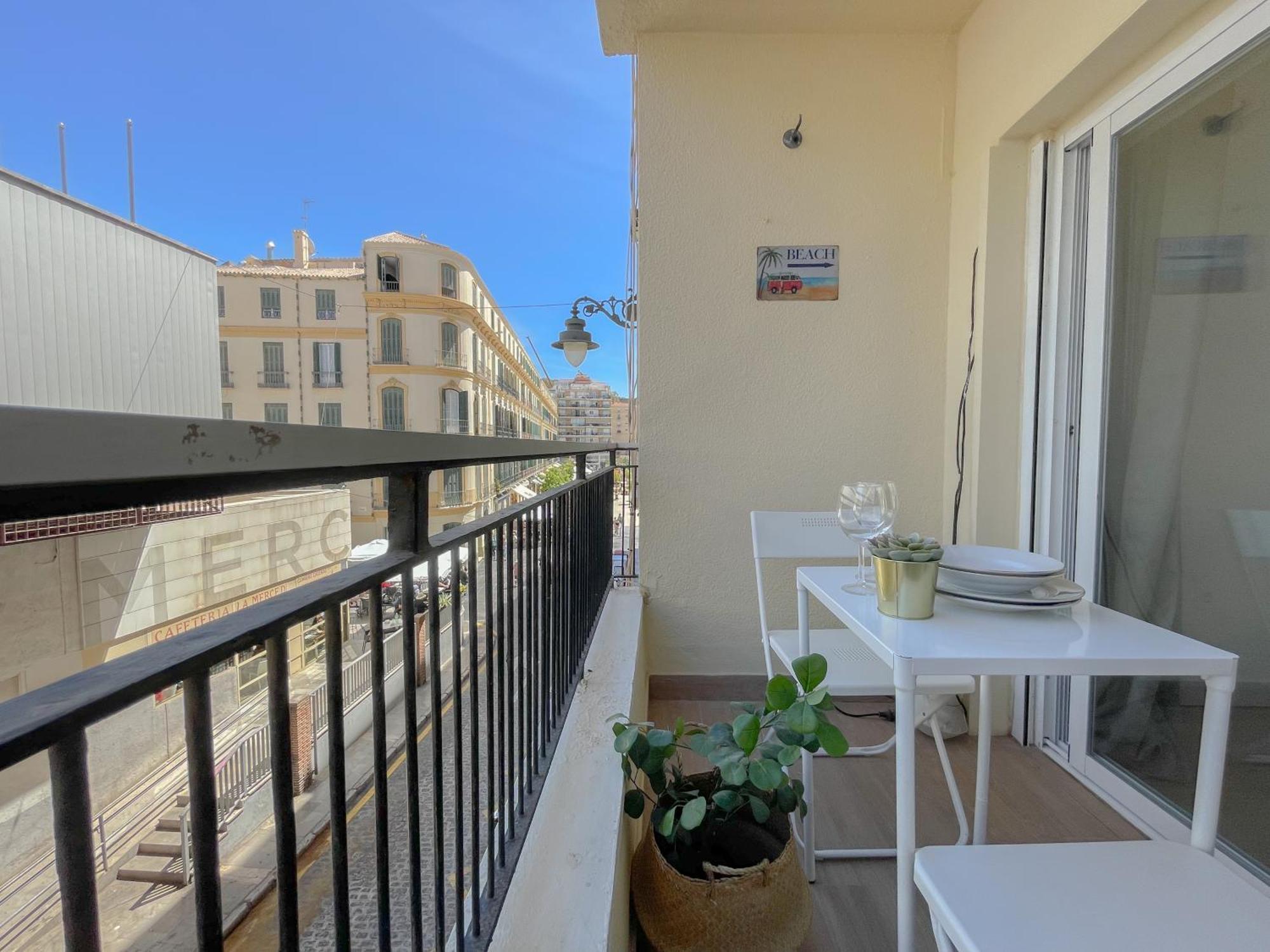 Moderno Apartamento Plz De La Merced Малага Екстер'єр фото