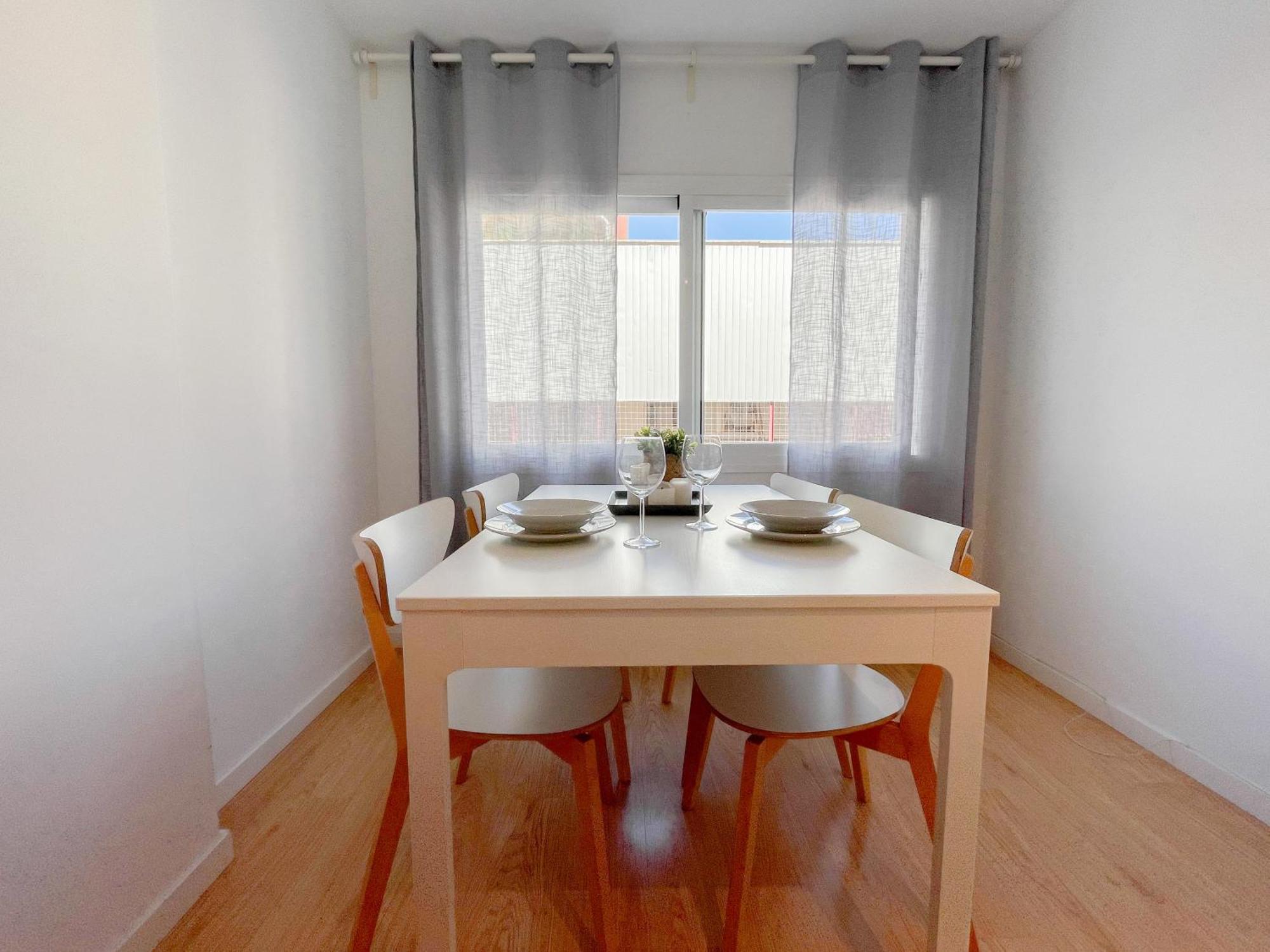 Moderno Apartamento Plz De La Merced Малага Екстер'єр фото