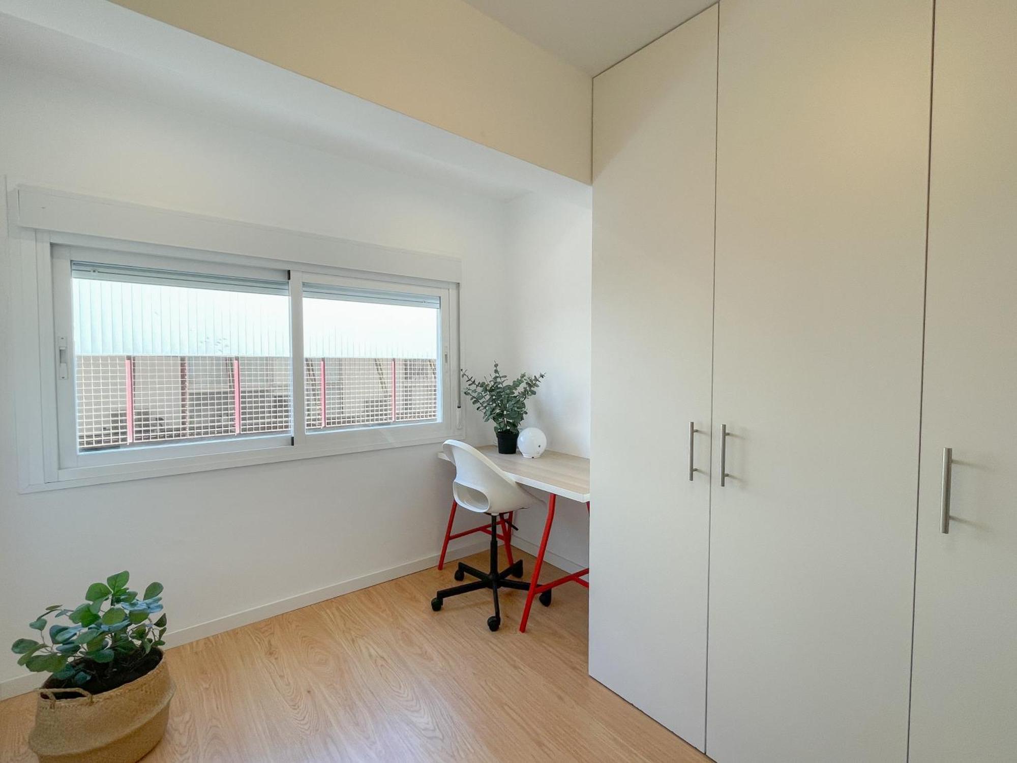 Moderno Apartamento Plz De La Merced Малага Екстер'єр фото