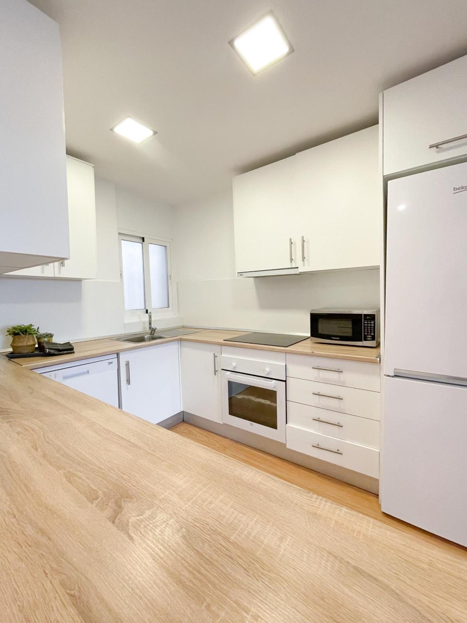 Moderno Apartamento Plz De La Merced Малага Екстер'єр фото